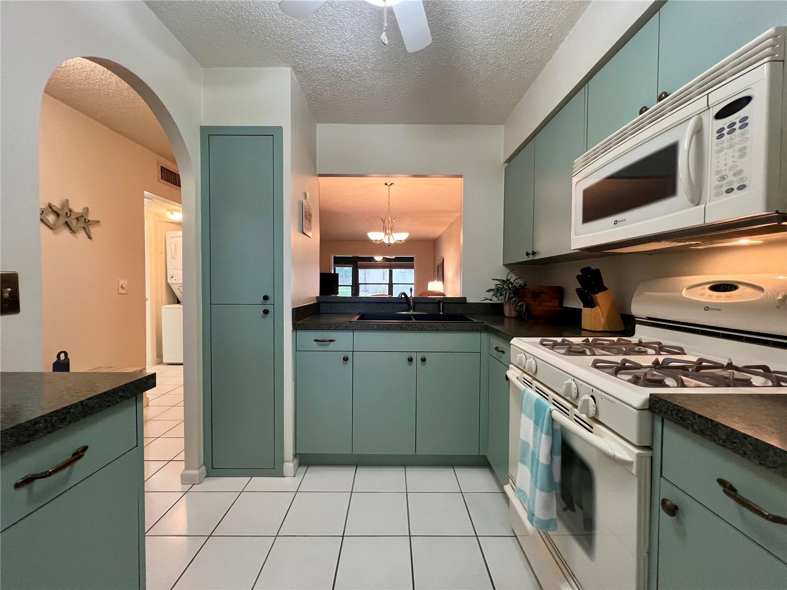 1286 MISSION HILLS BLVD — photo 3