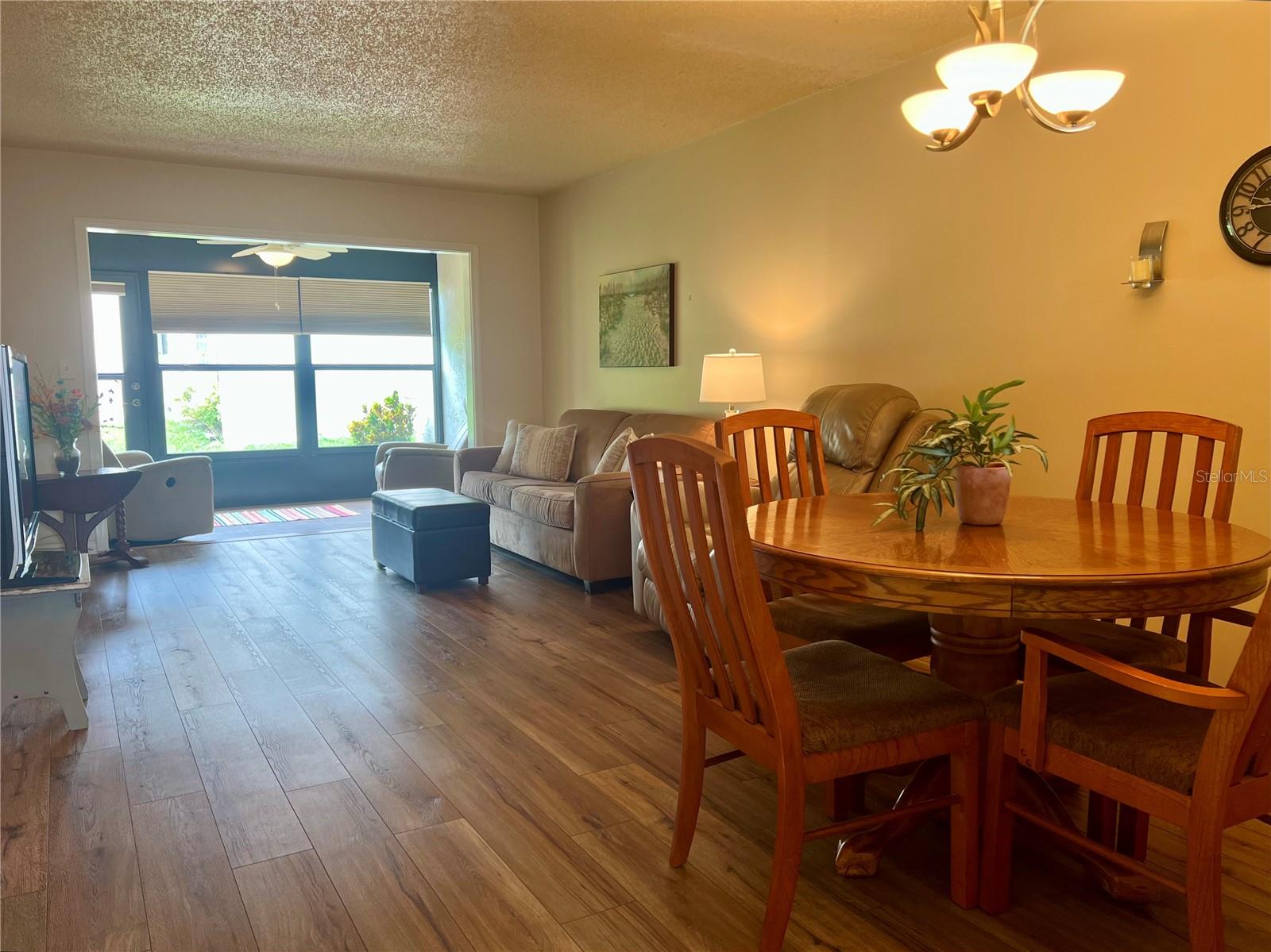 1286 MISSION HILLS BLVD — photo 5