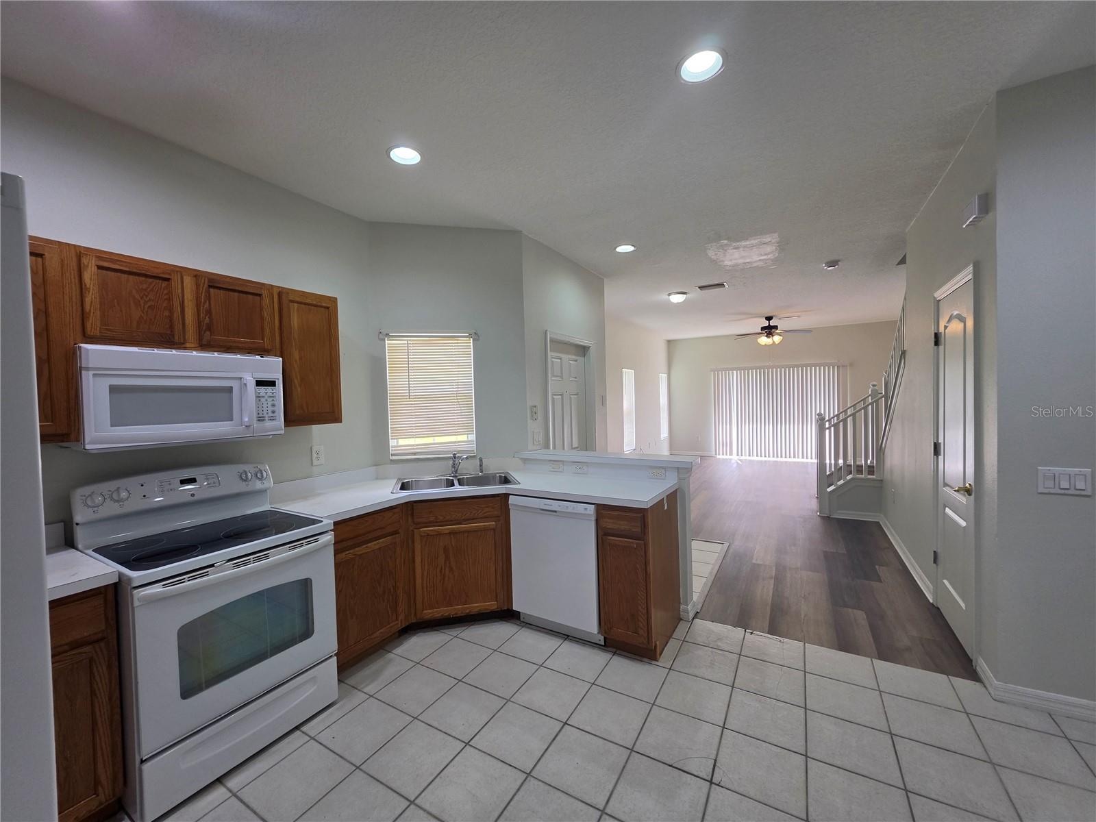 6731 LAKE ROCHESTER LN — photo 6