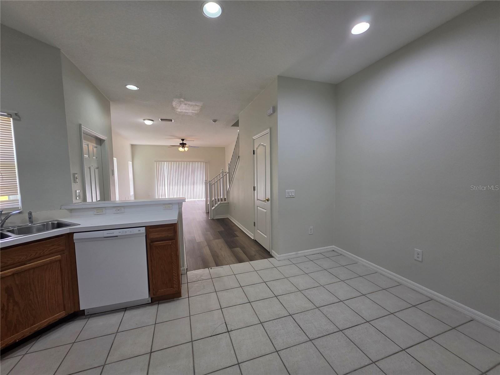 6731 LAKE ROCHESTER LN — photo 7