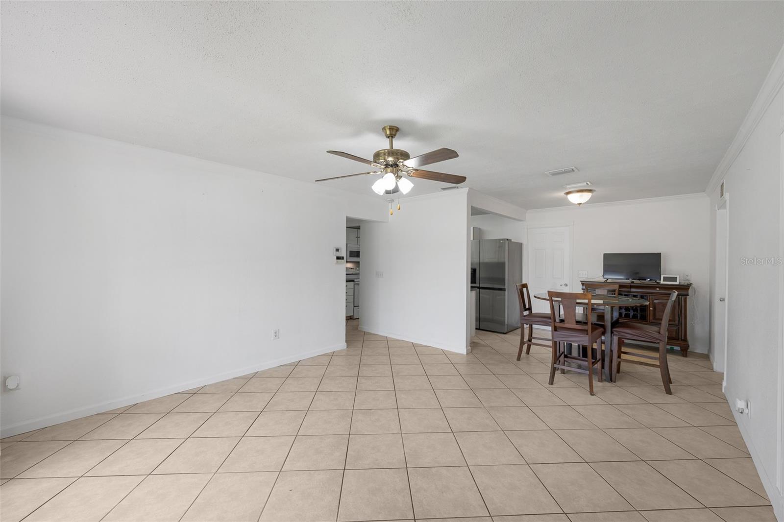 3705 W TYSON AVE — photo 4