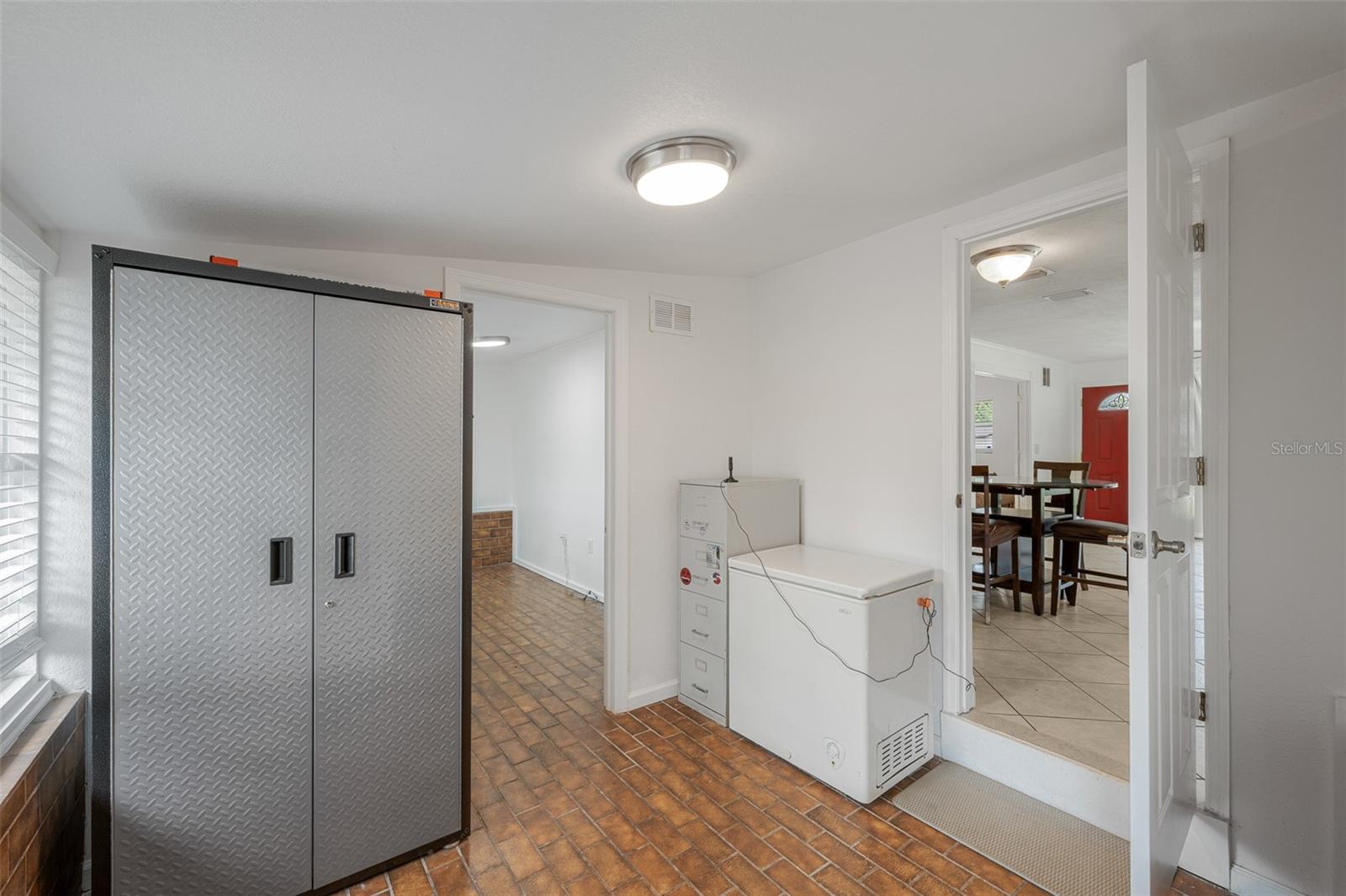 3705 W TYSON AVE — photo 18