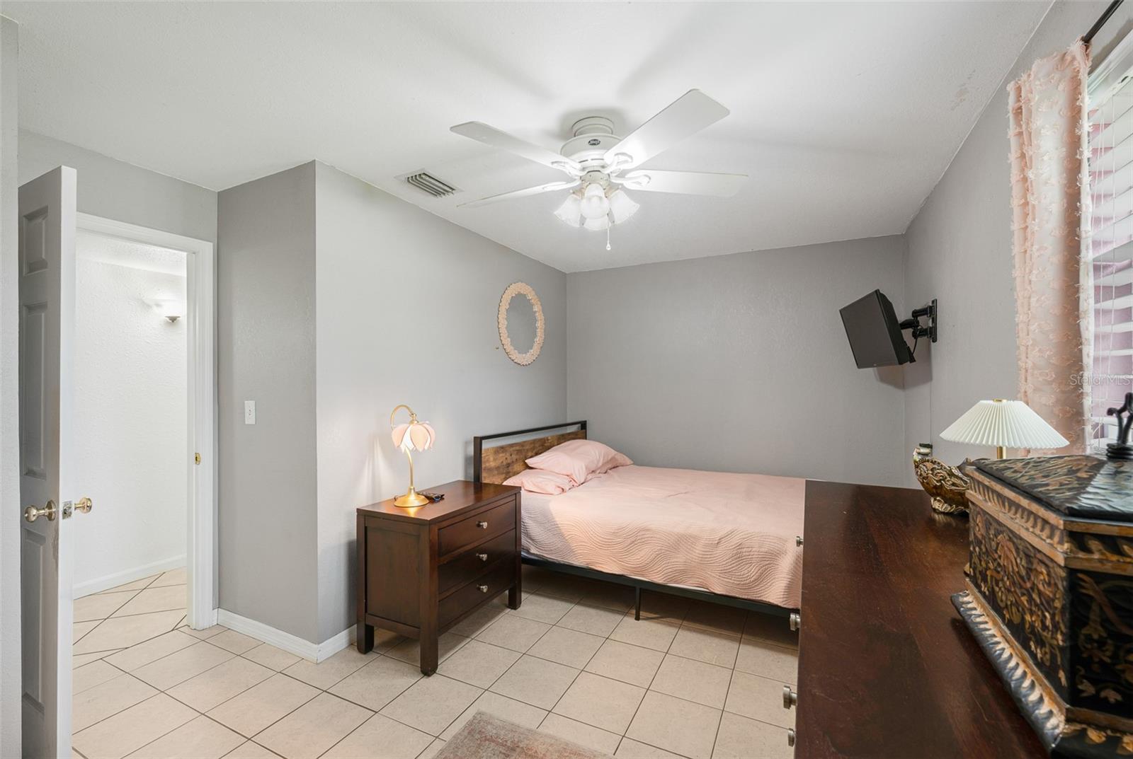 3705 W TYSON AVE — photo 9