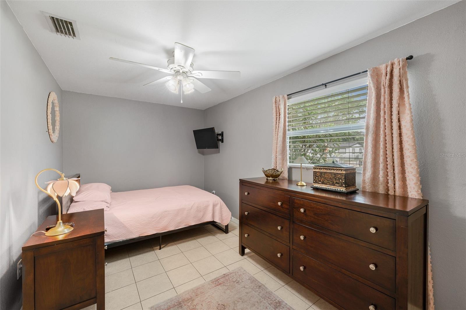 3705 W TYSON AVE — photo 10