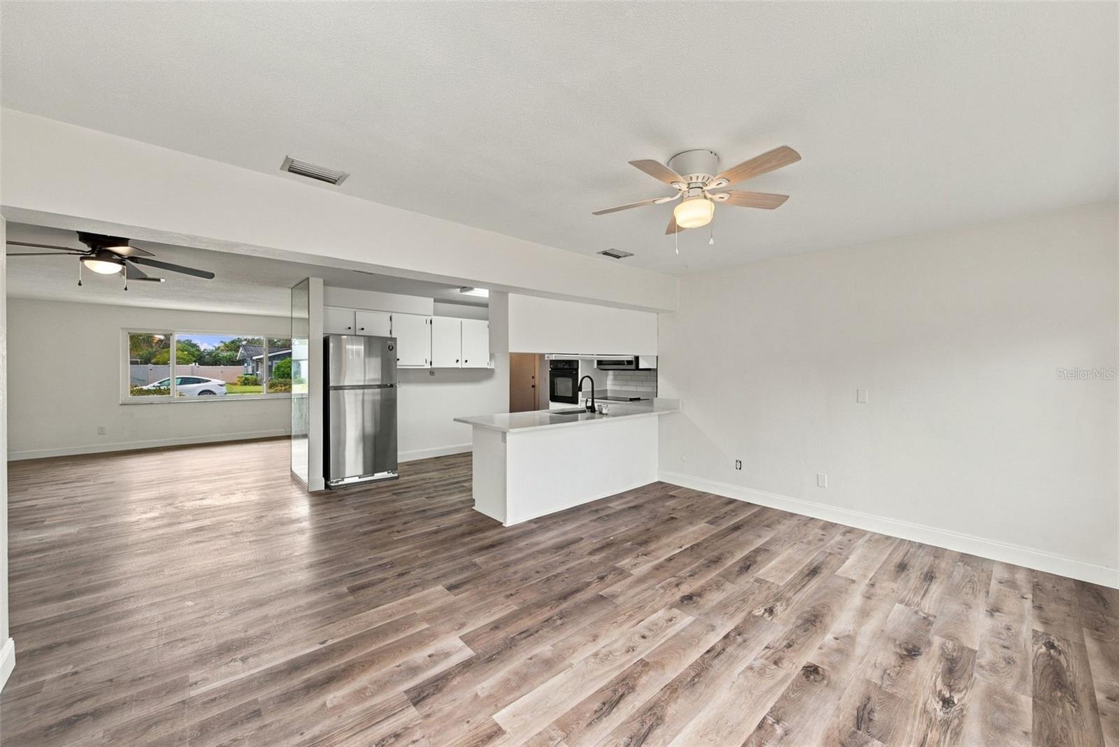 13823 WILDWOOD DR — photo 17