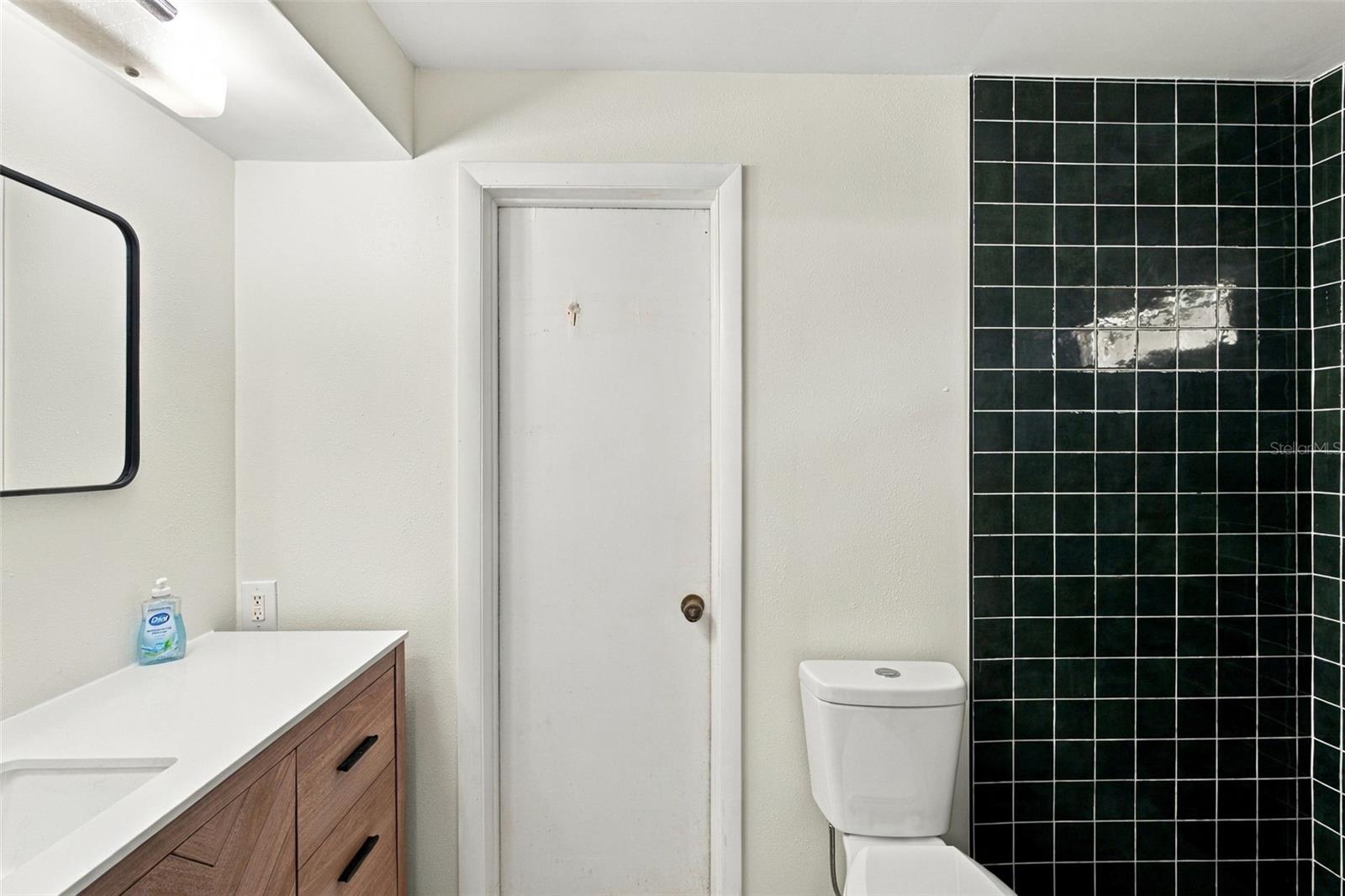 13823 WILDWOOD DR — photo 26