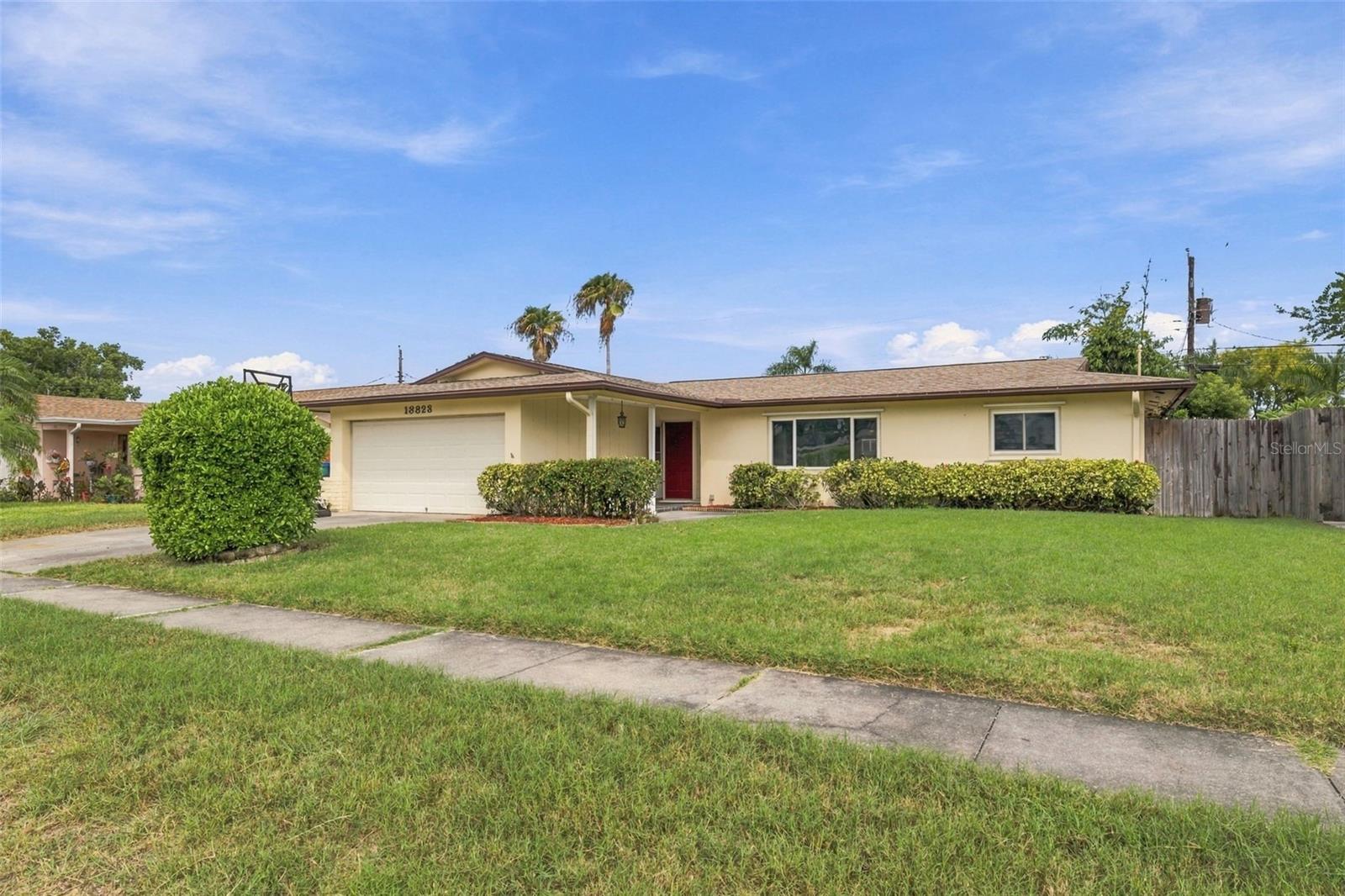 13823 WILDWOOD DR — photo 38
