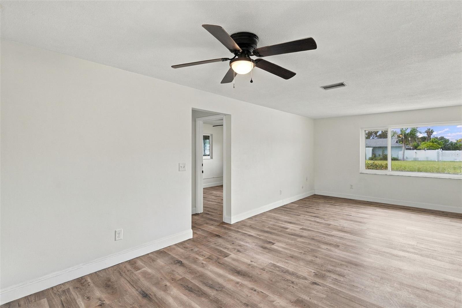 13823 WILDWOOD DR — photo 13