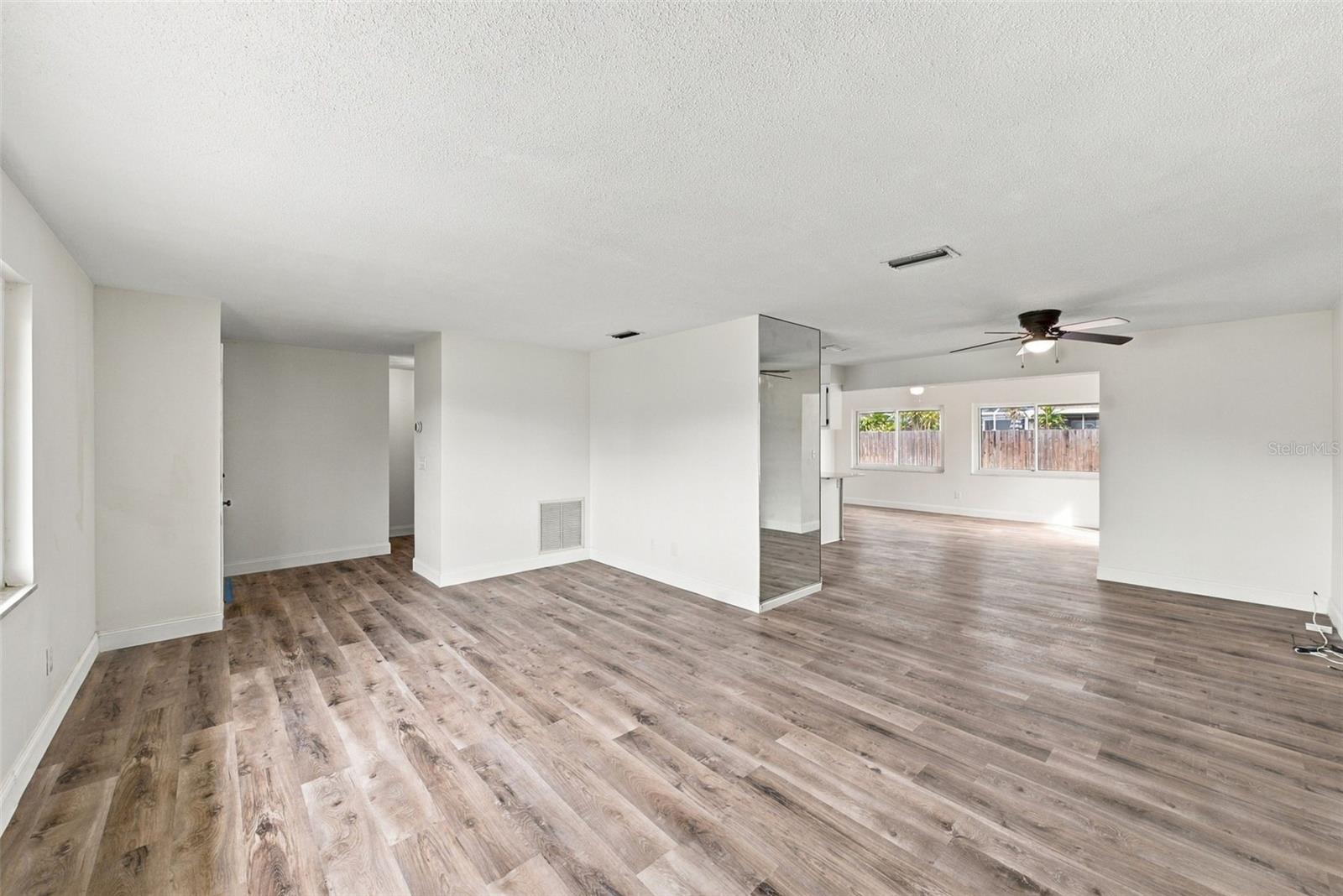 13823 WILDWOOD DR — photo 2