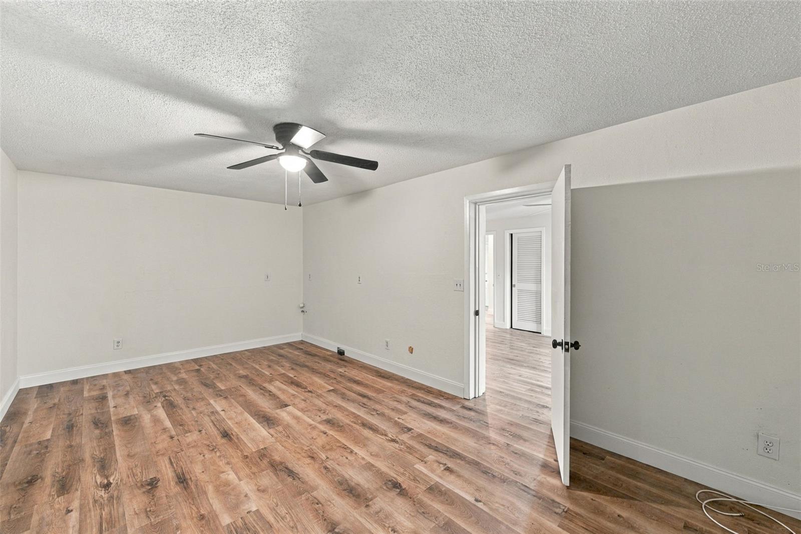 13823 WILDWOOD DR — photo 24