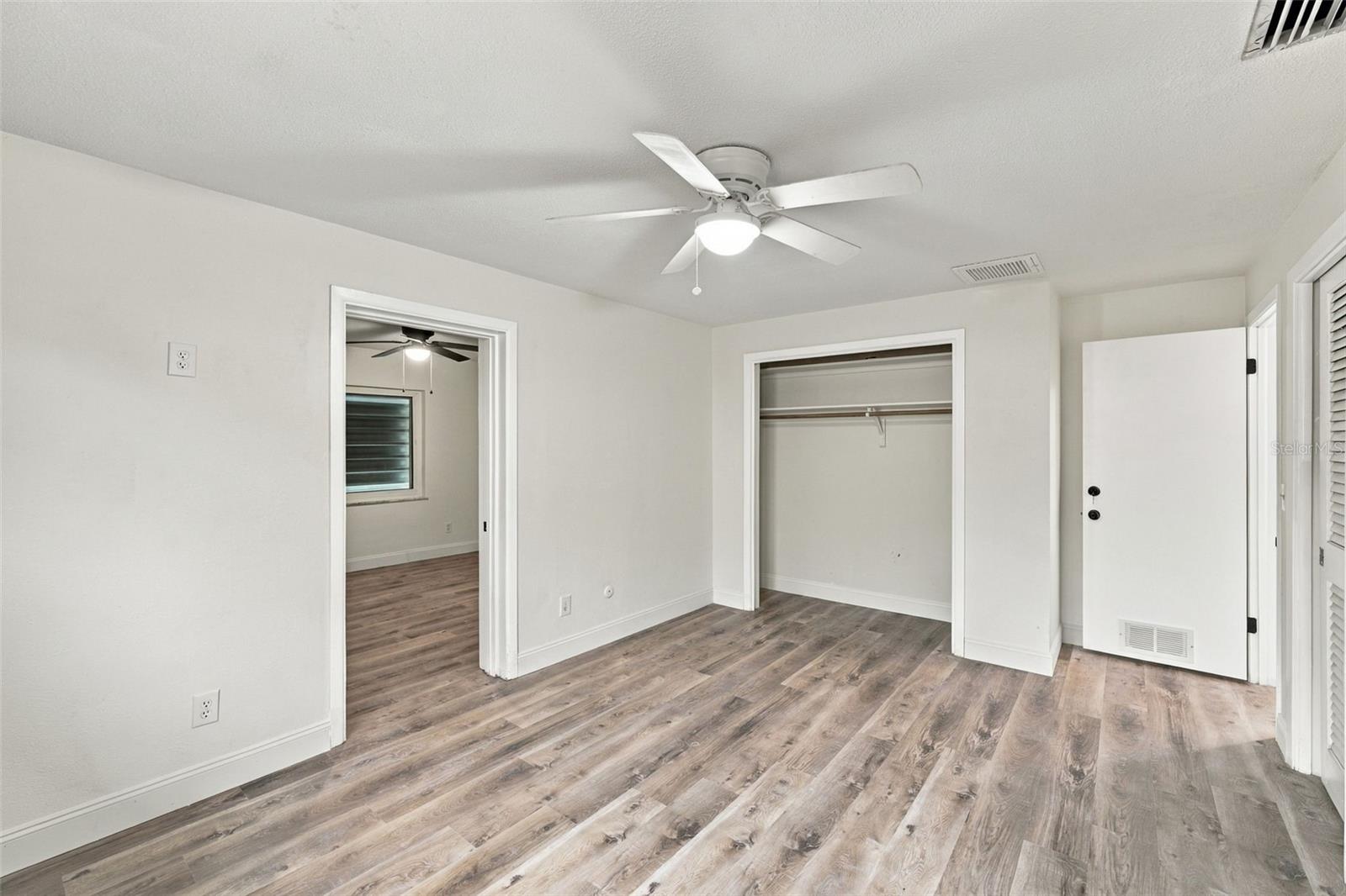 13823 WILDWOOD DR — photo 21