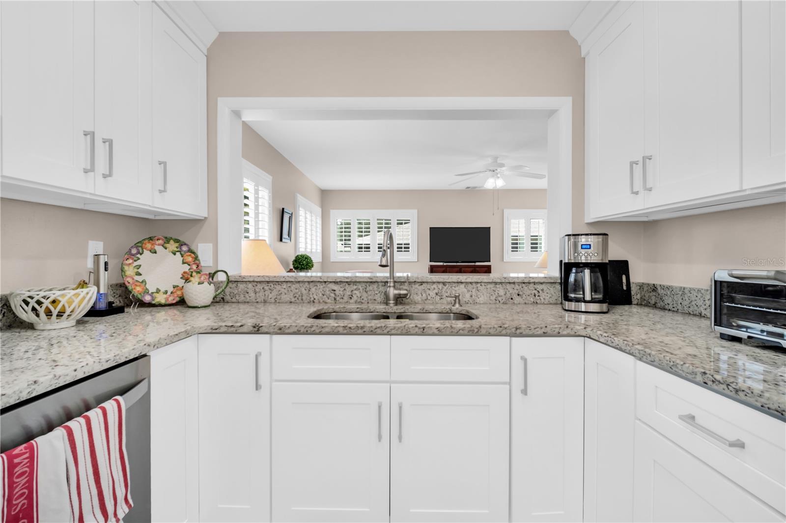 3444 CARMICHAEL ST — photo 25