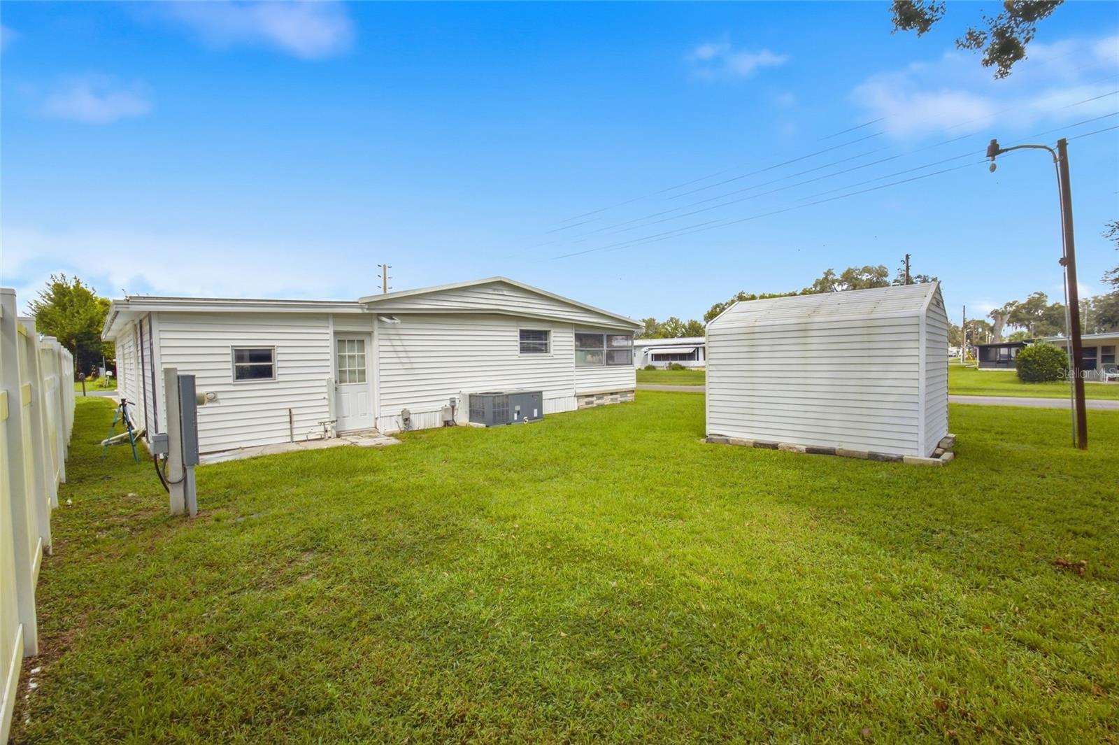 4722 AUTUMN PALM DR — photo 27
