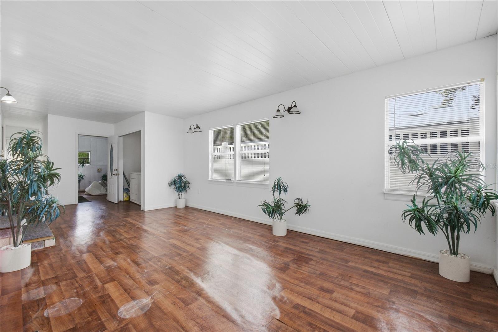 4722 AUTUMN PALM DR — photo 10