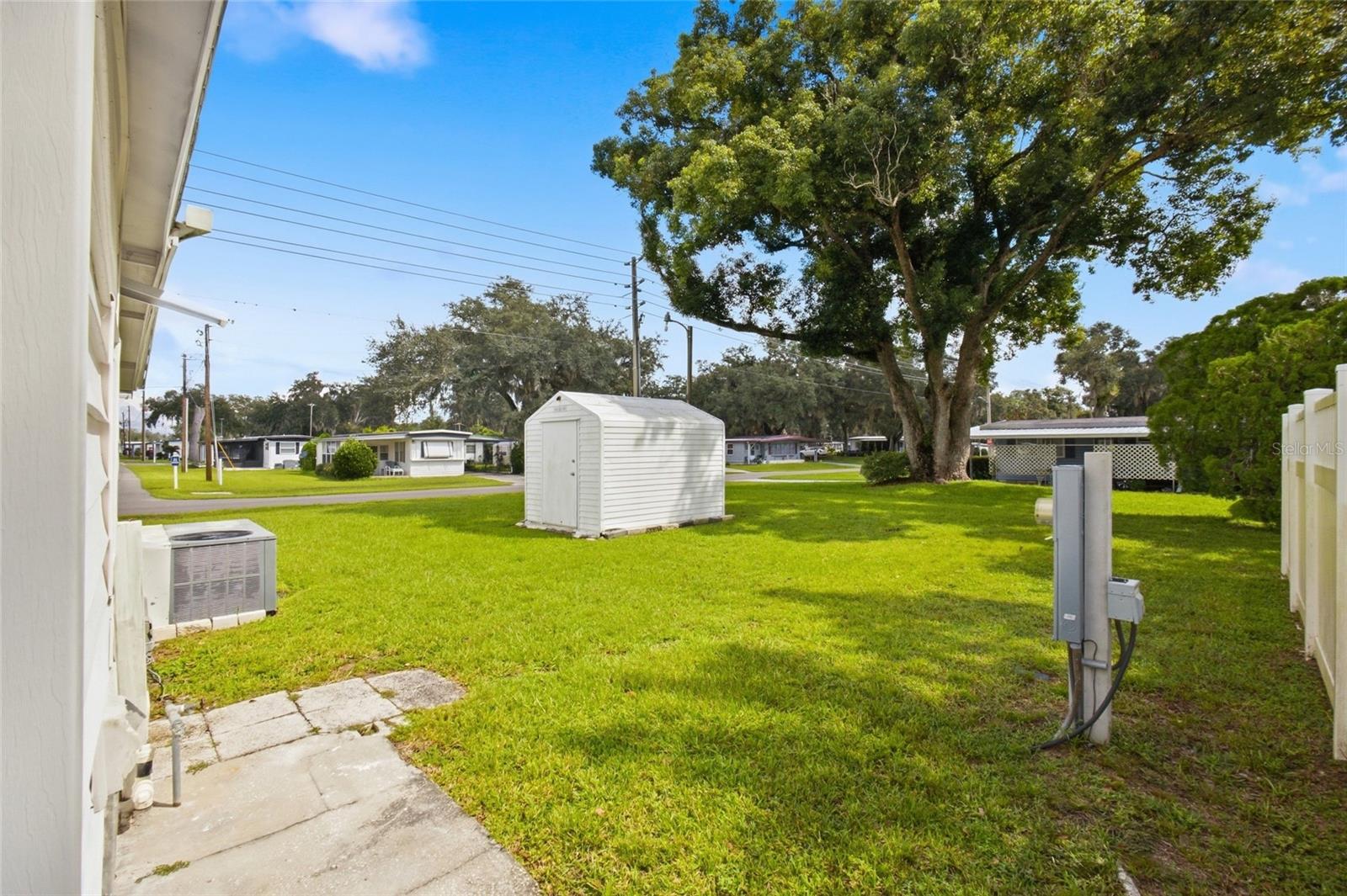 4722 AUTUMN PALM DR — photo 26