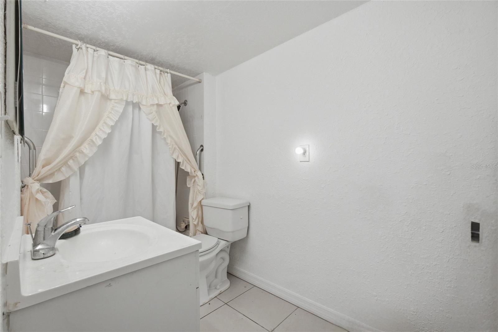 4722 AUTUMN PALM DR — photo 17