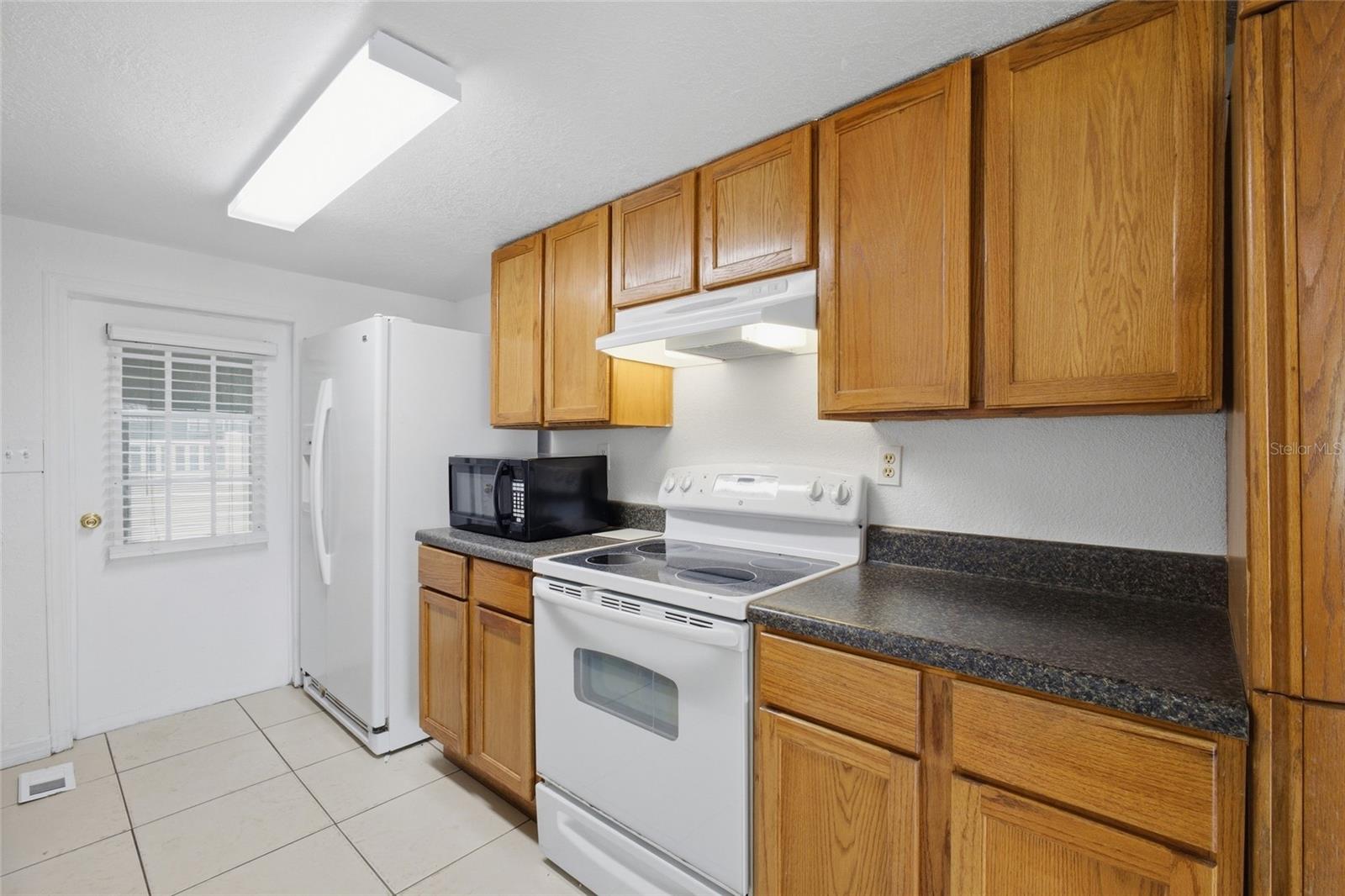 4722 AUTUMN PALM DR — photo 21