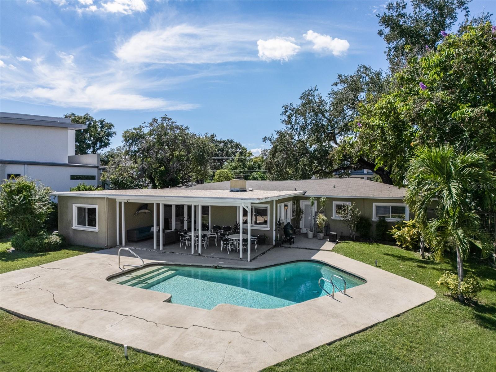 628 RIVIERA DR — photo 26