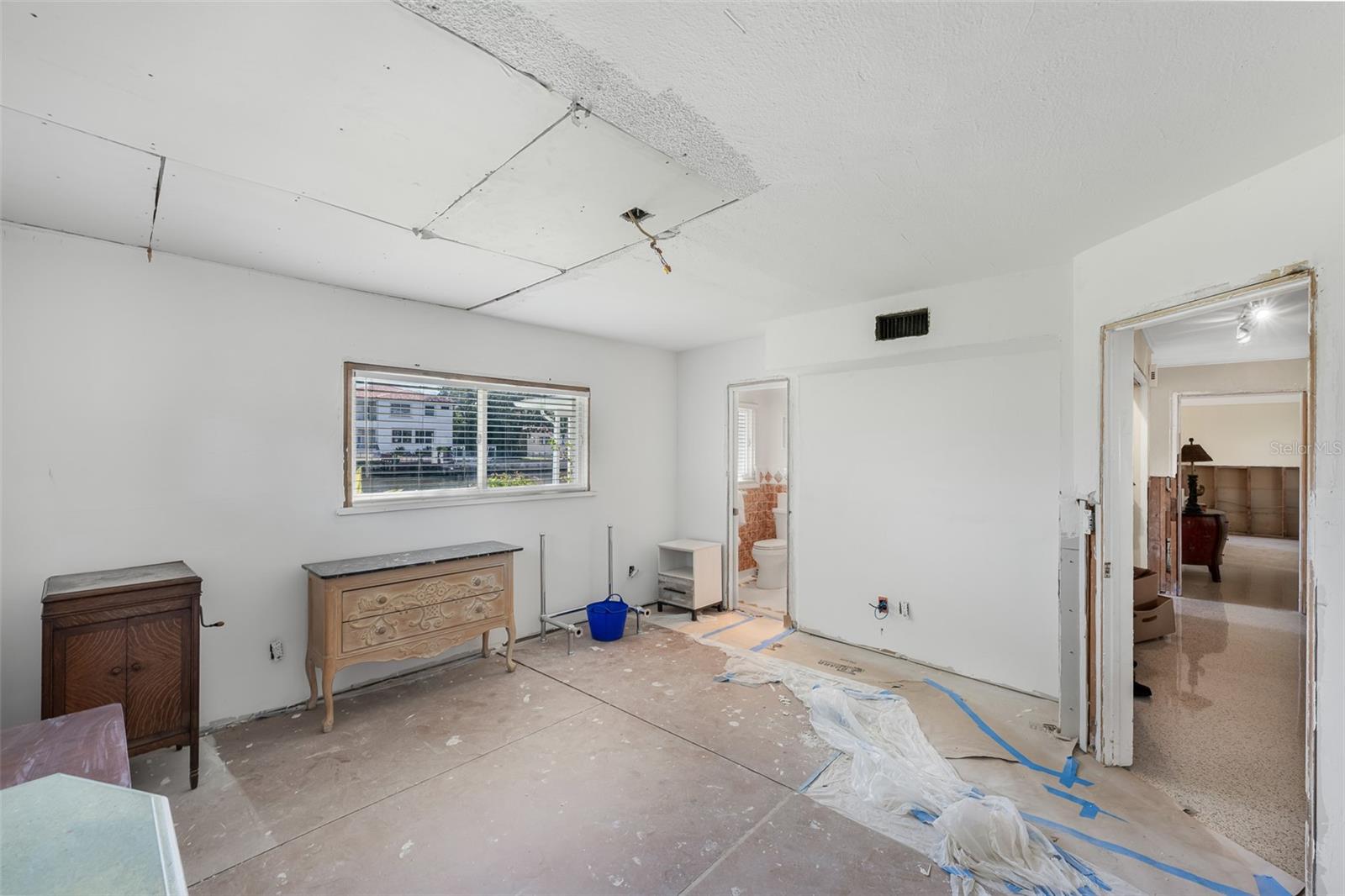 628 RIVIERA DR — photo 14