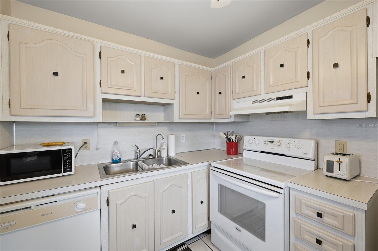 11733 BAYONET LN — photo 3