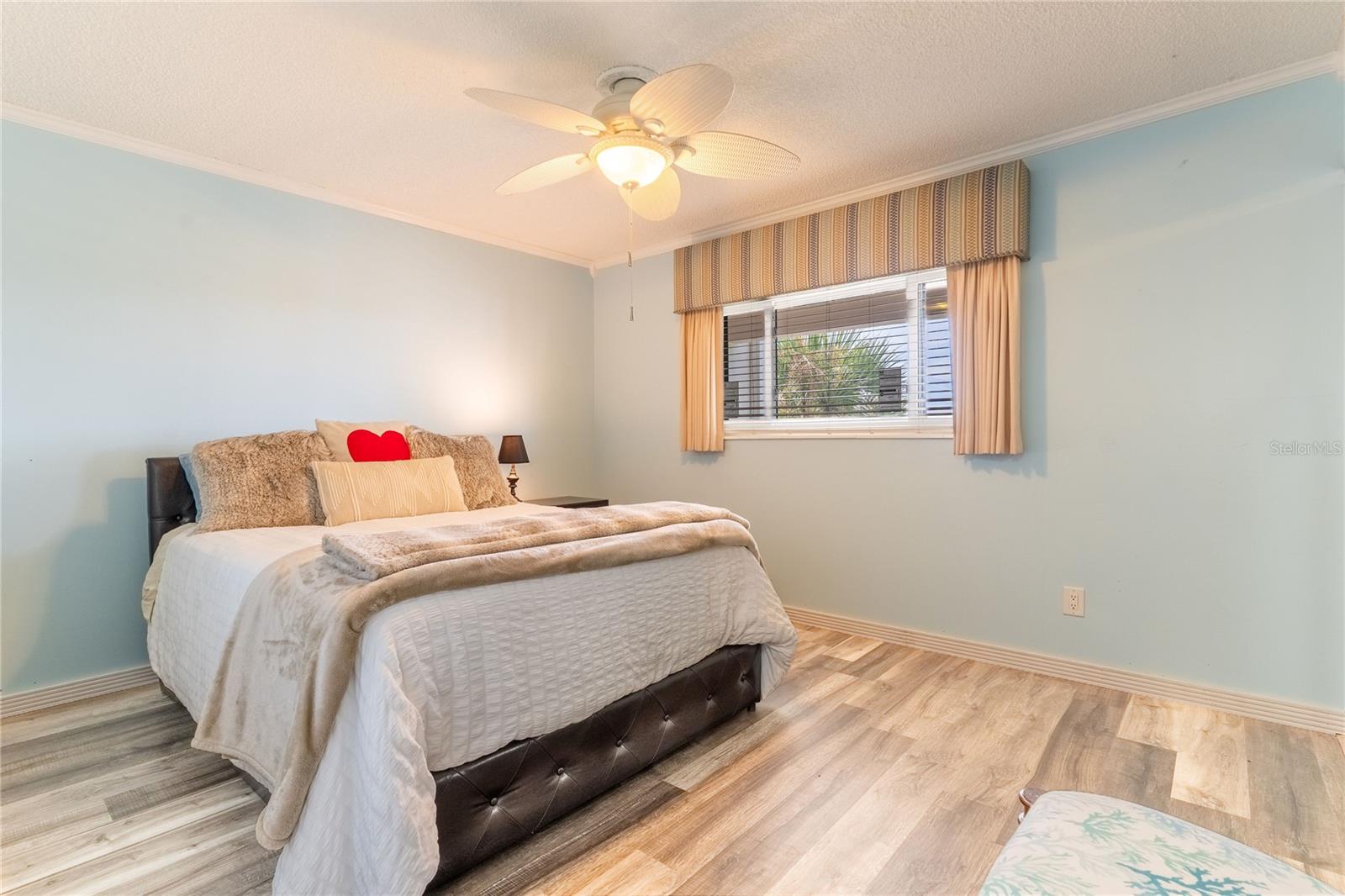 868 BAYWAY BLVD #304 — photo 24