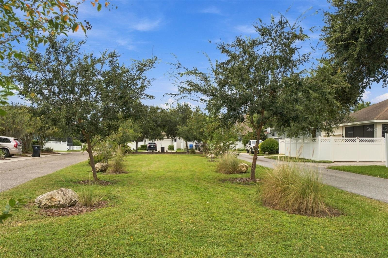 10645 MARSHA DR — photo 29