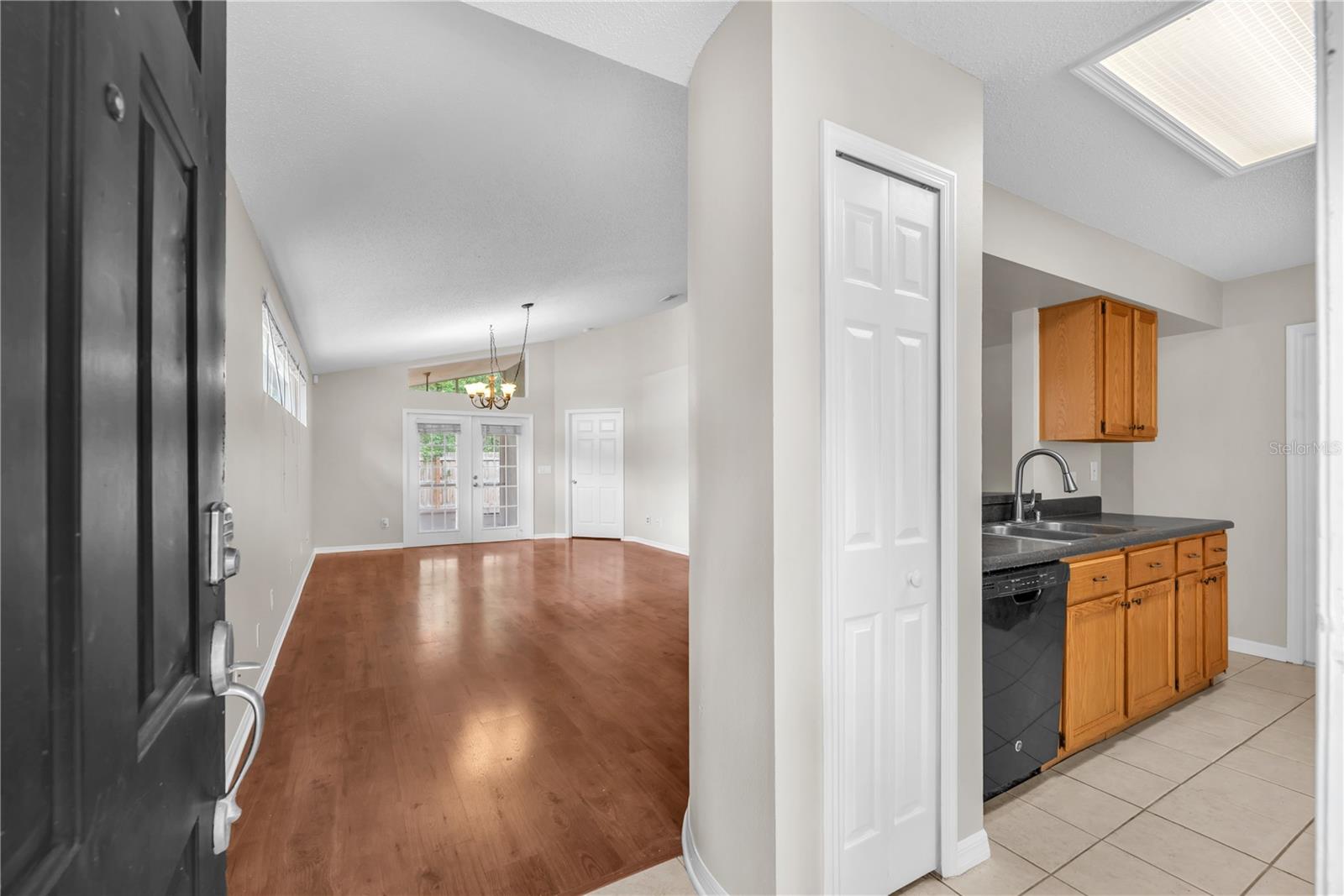 4002 LEVONSHIRE PL — photo 2