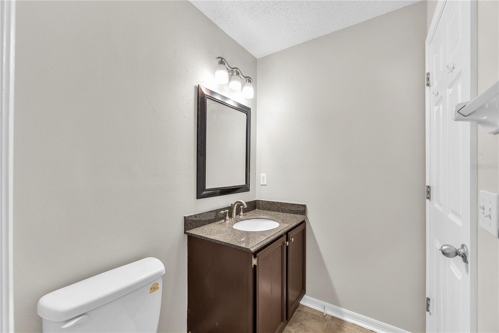 4002 LEVONSHIRE PL — photo 16