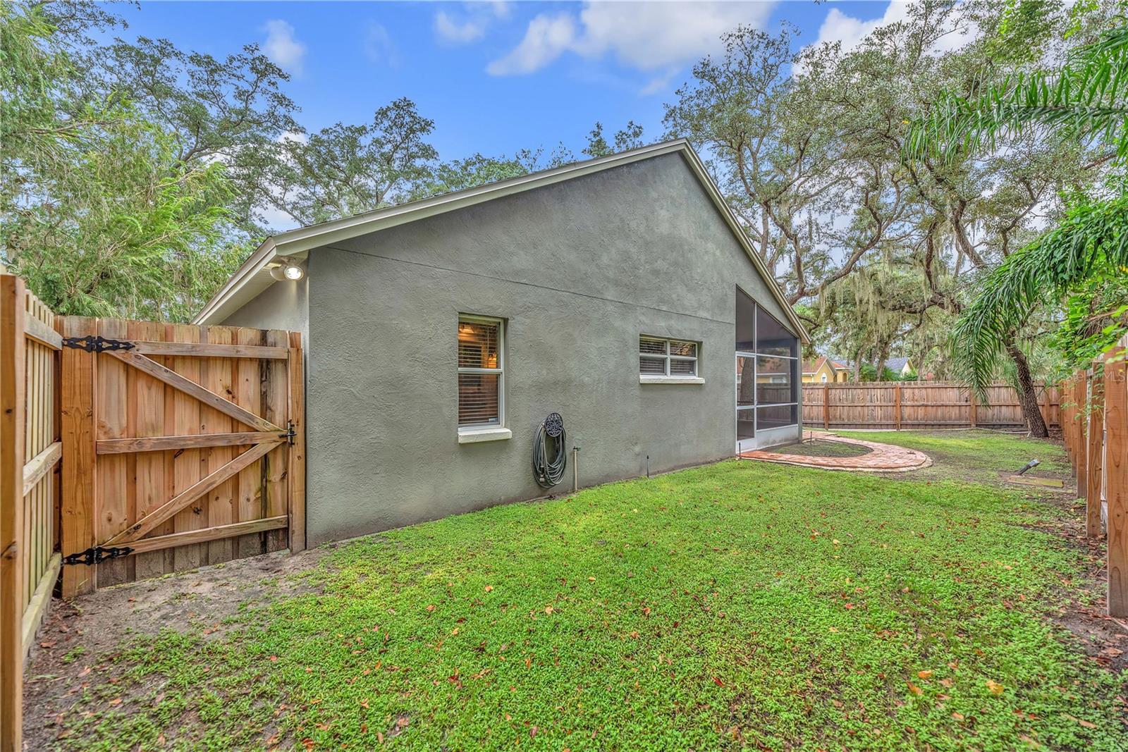 4002 LEVONSHIRE PL — photo 18