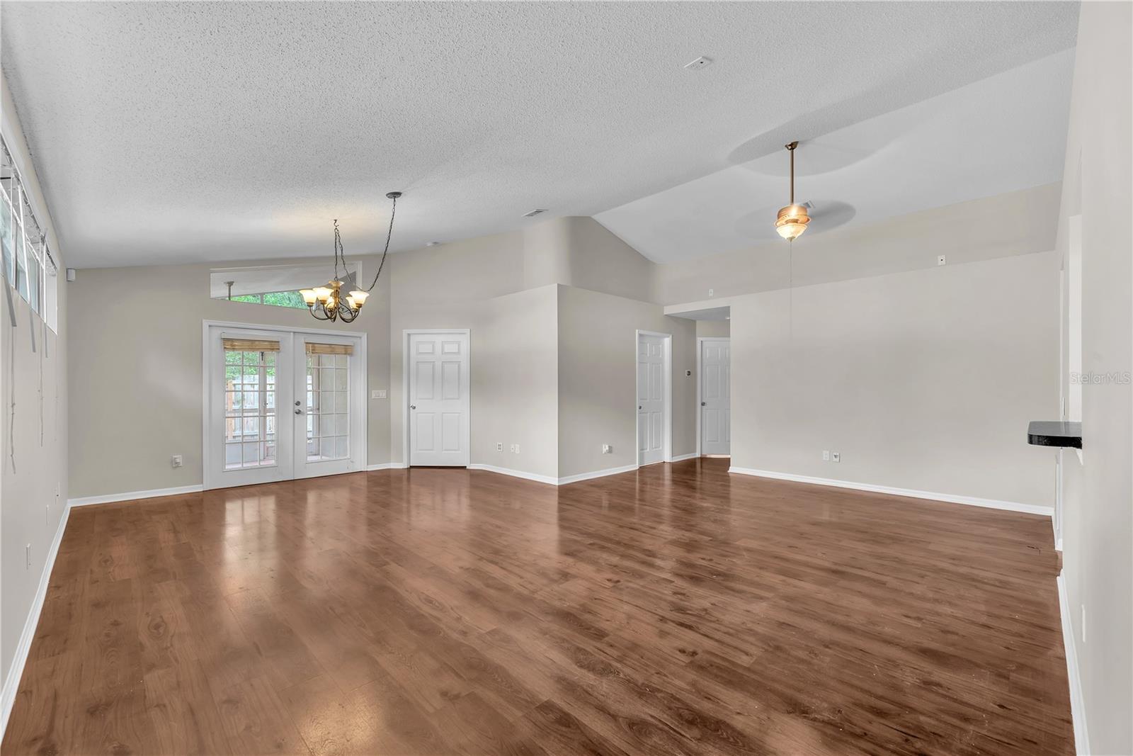 4002 LEVONSHIRE PL — photo 6