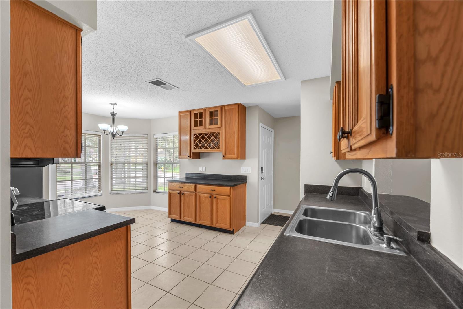 4002 LEVONSHIRE PL — photo 4