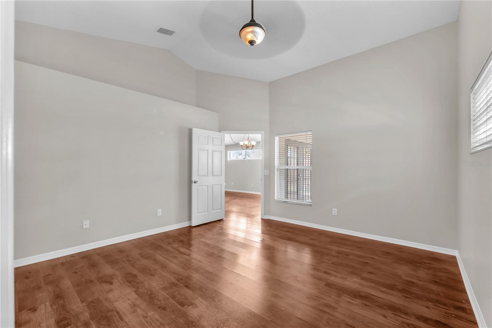4002 LEVONSHIRE PL — photo 10