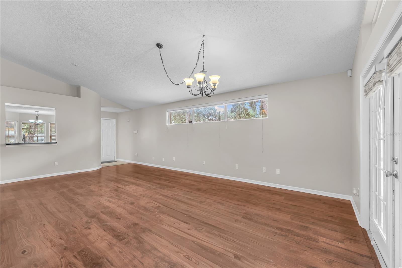 4002 LEVONSHIRE PL — photo 8