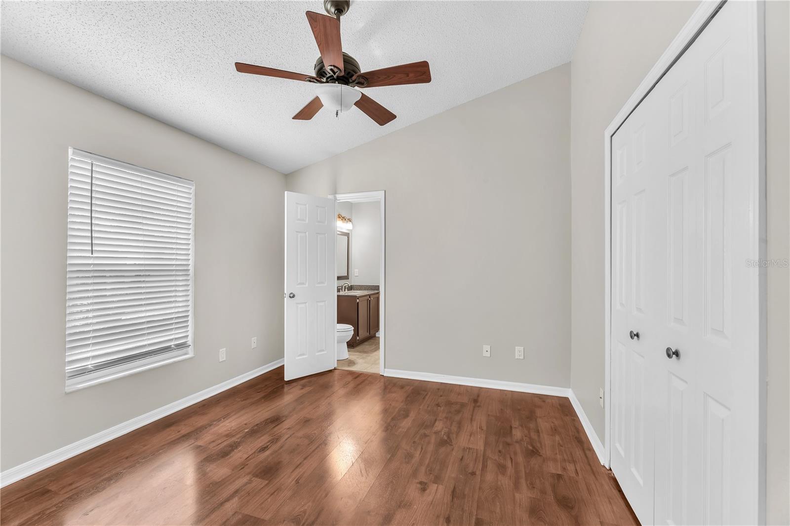 4002 LEVONSHIRE PL — photo 15