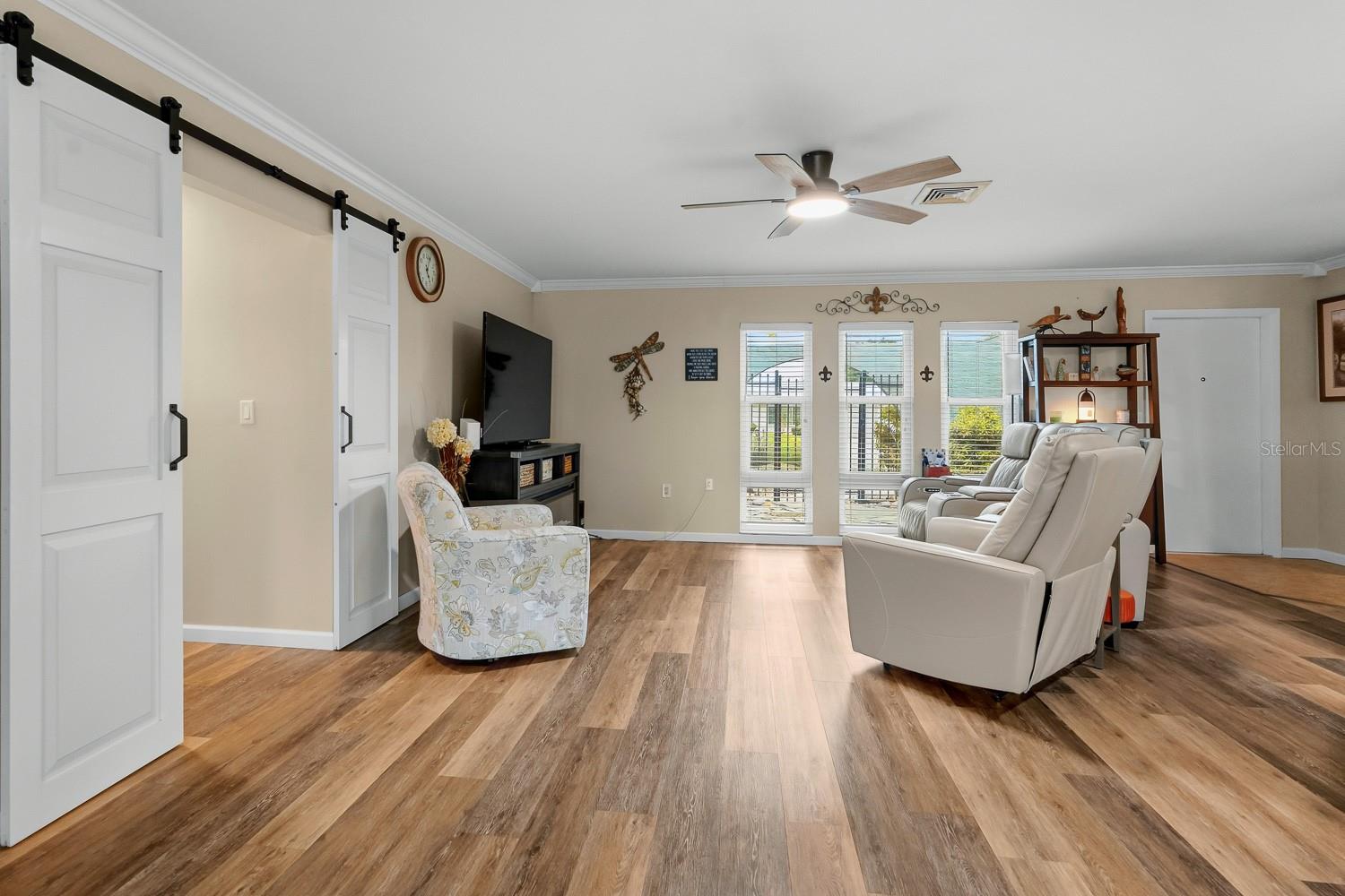 2331 SANDLEWOOD DR — photo 39