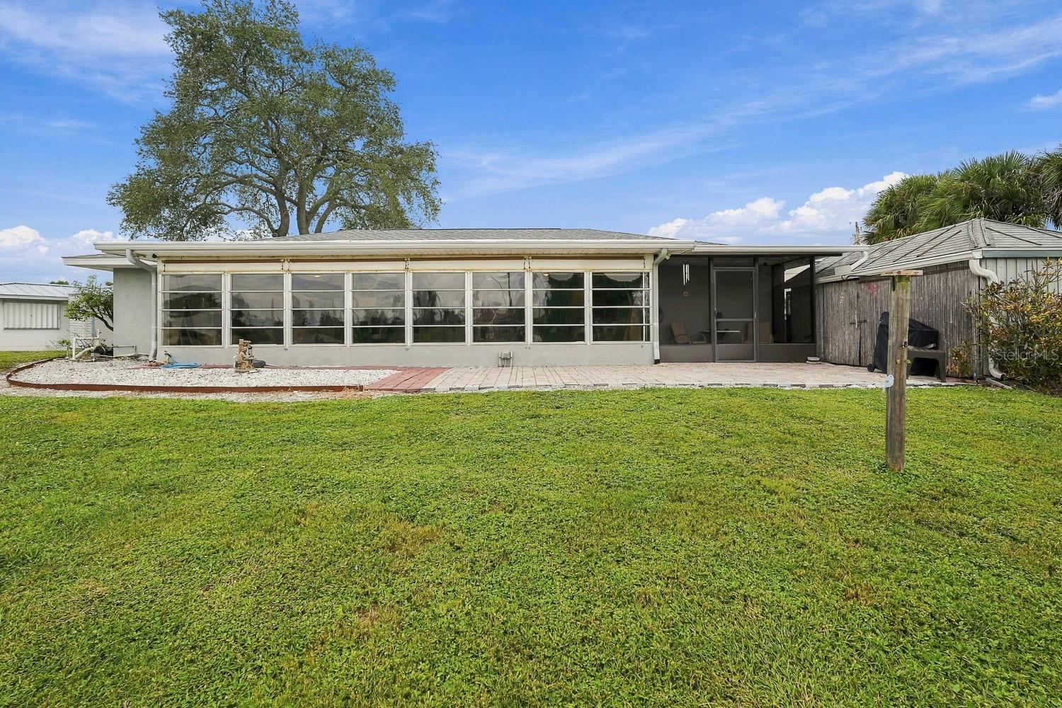 2331 SANDLEWOOD DR — photo 22