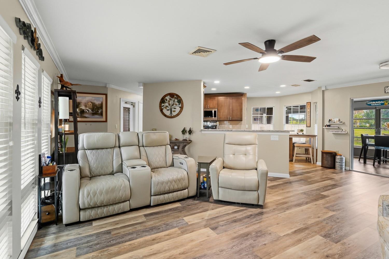 2331 SANDLEWOOD DR — photo 42