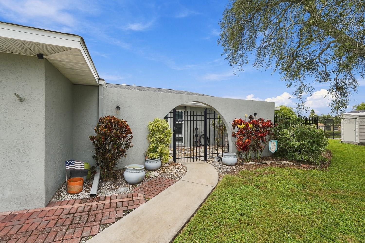 2331 SANDLEWOOD DR — photo 18