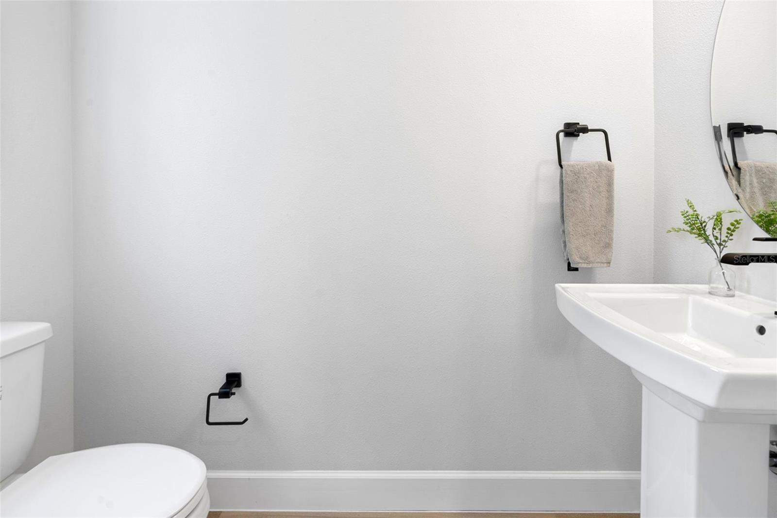 1332 W GRAY ST #9 — photo 15