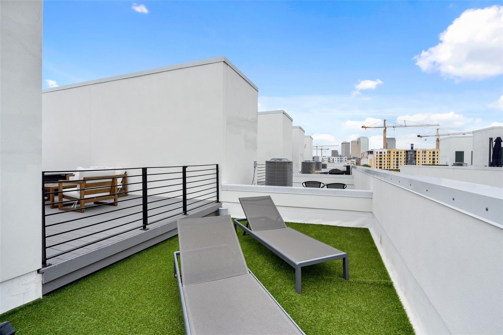 1332 W GRAY ST #9 — photo 30