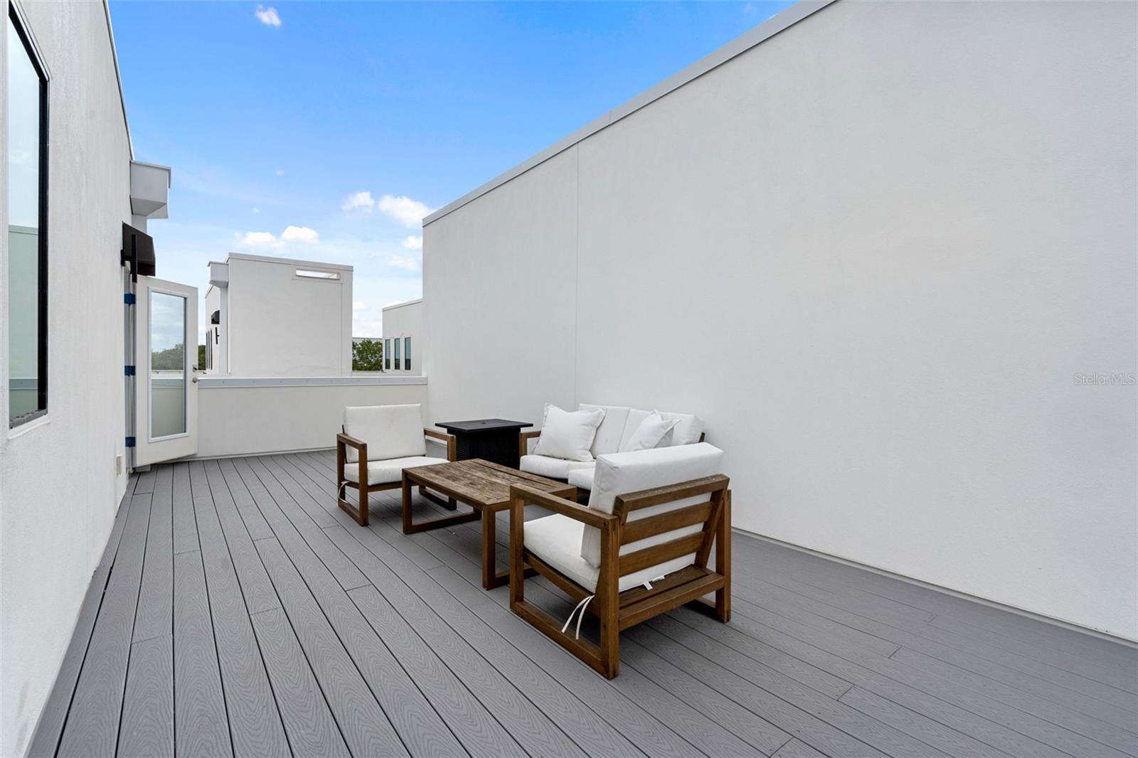 1332 W GRAY ST #9 — photo 28