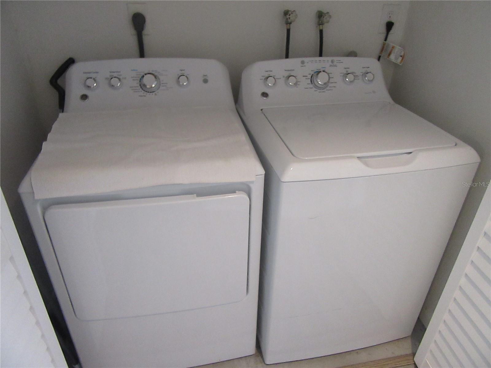 875 S VILLAGE DR N #101 — photo 28