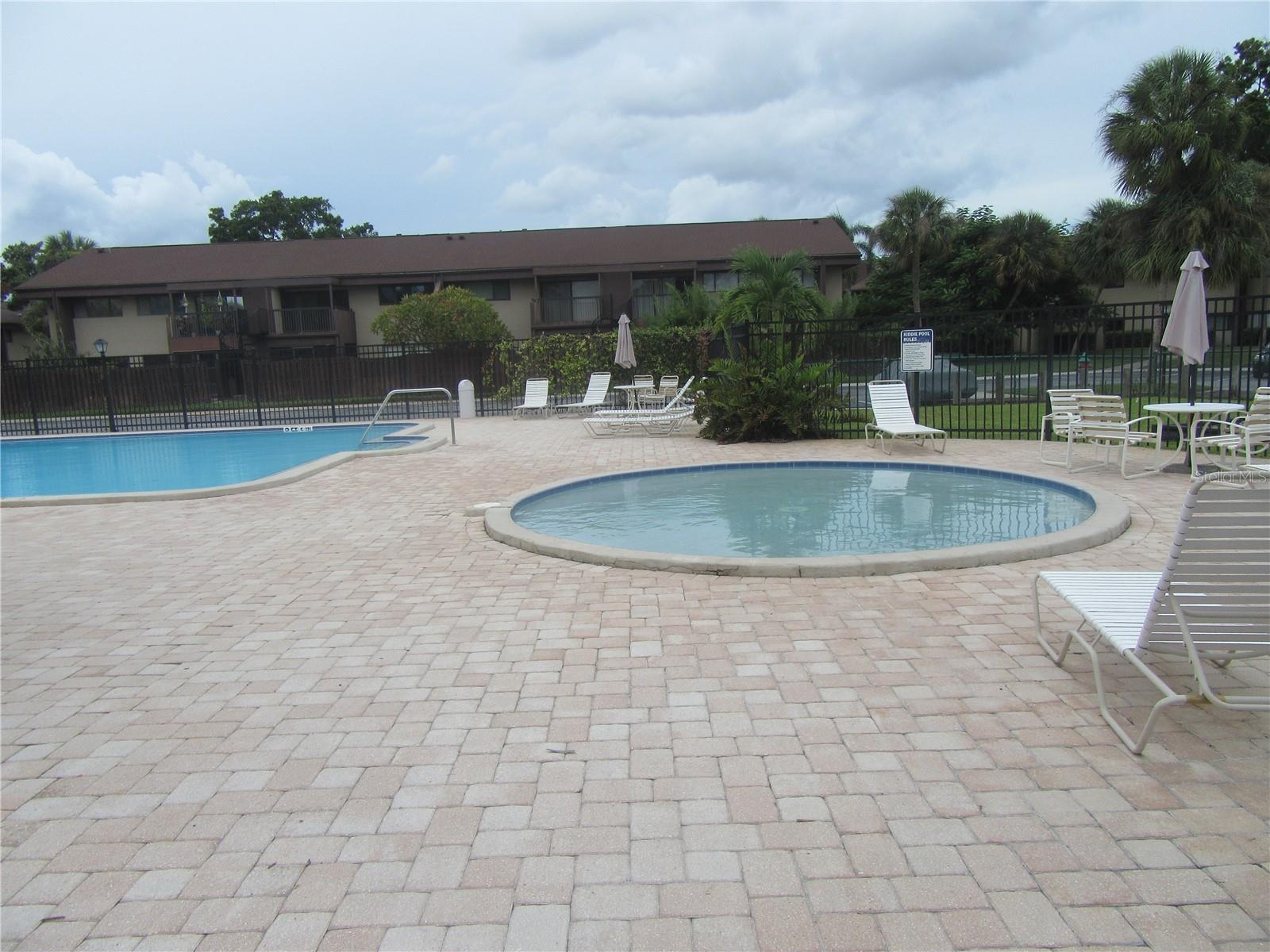 875 S VILLAGE DR N #101 — photo 35