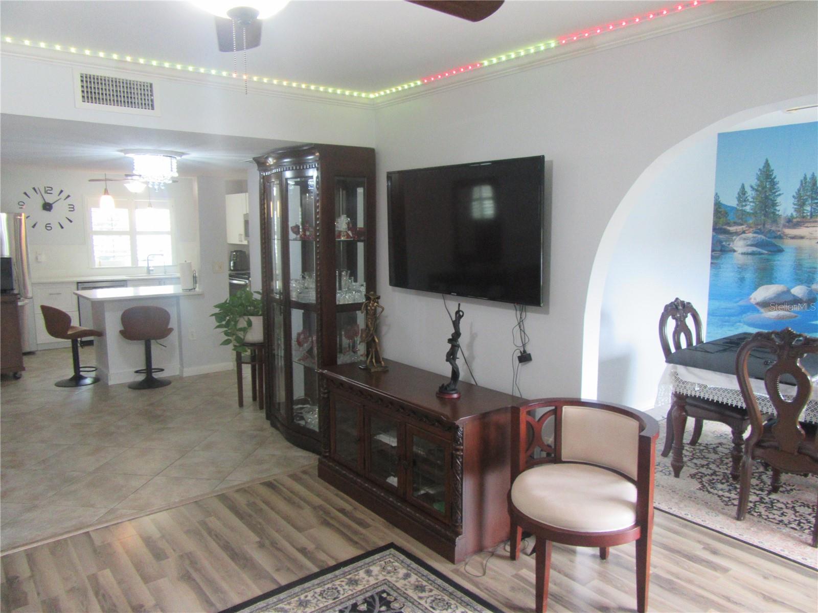 875 S VILLAGE DR N #101 — photo 14