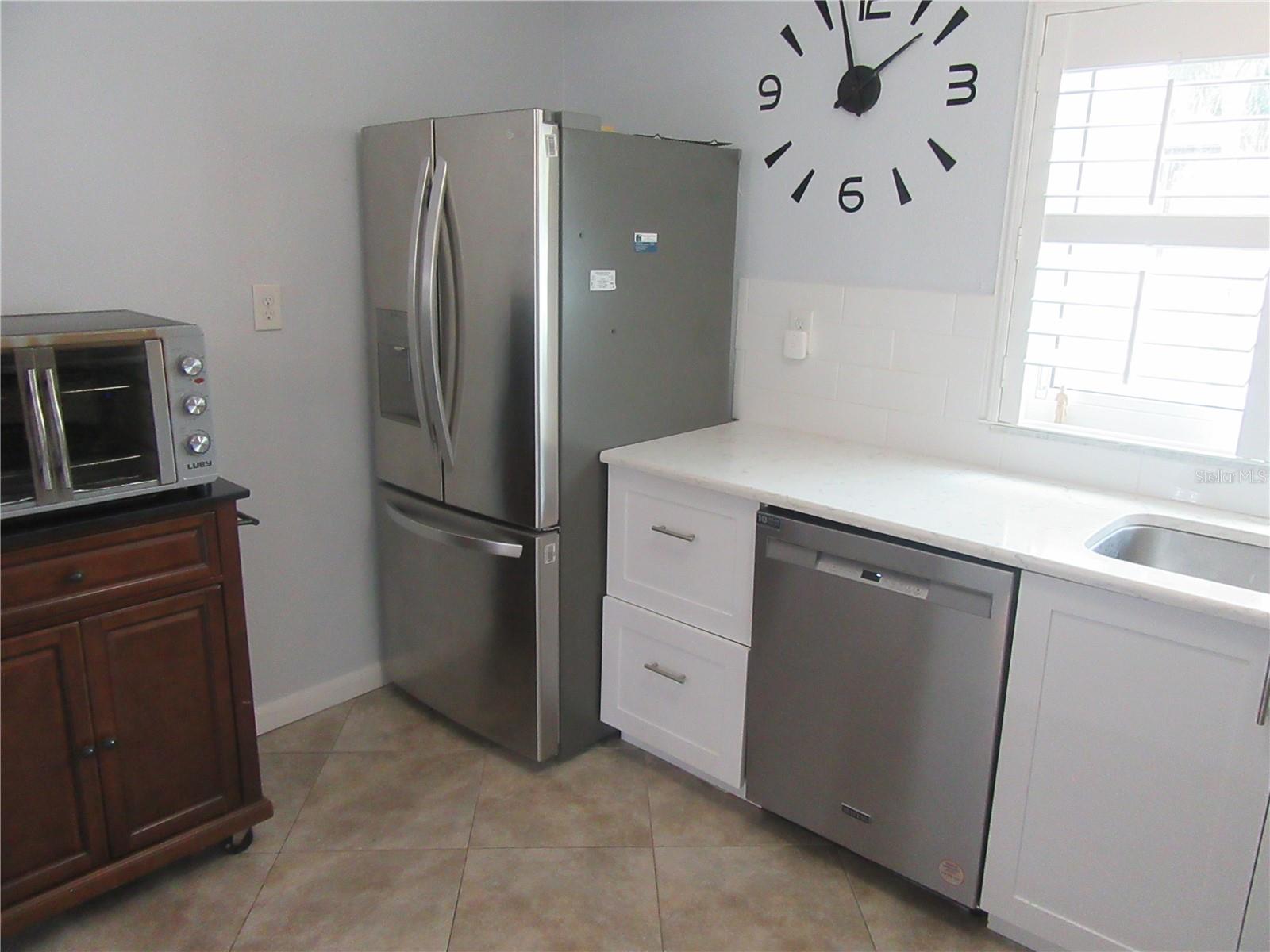 875 S VILLAGE DR N #101 — photo 10
