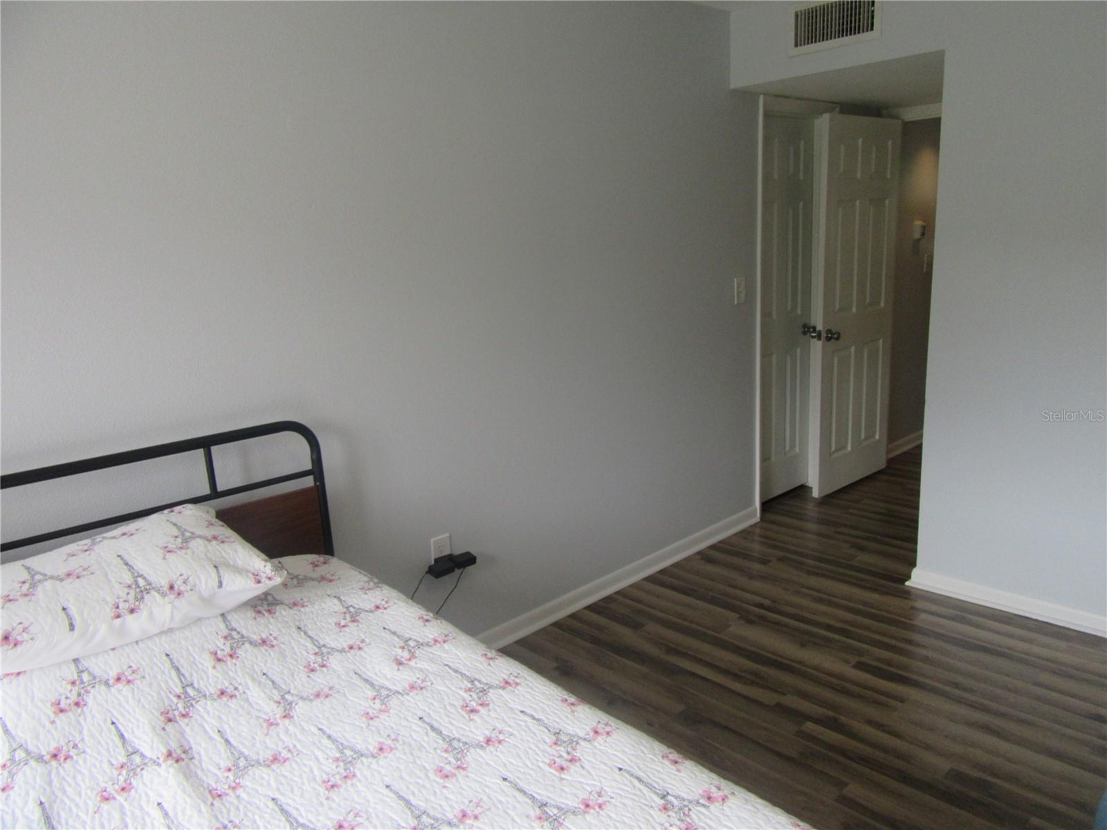 875 S VILLAGE DR N #101 — photo 21