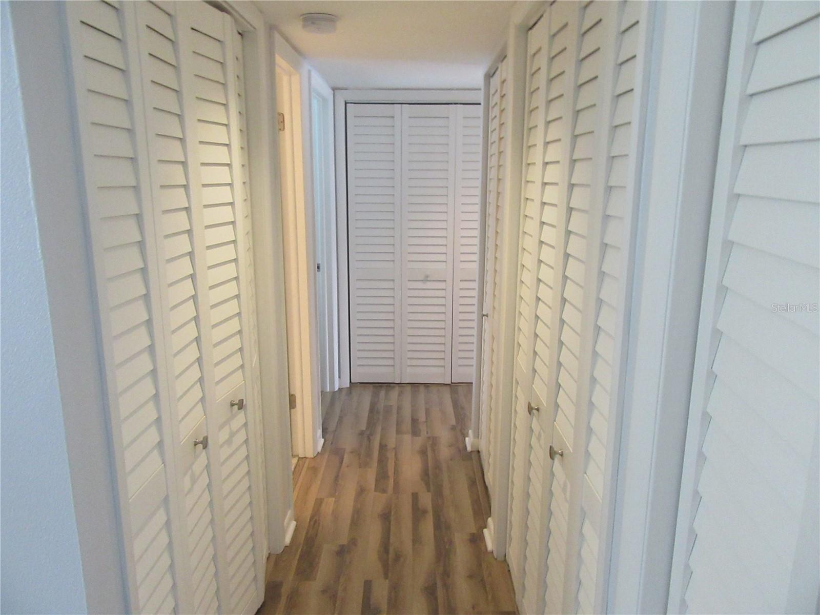 875 S VILLAGE DR N #101 — photo 18