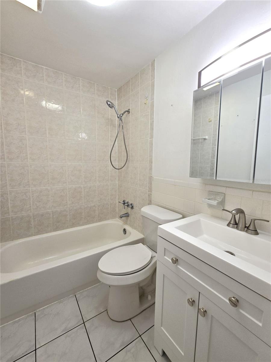 2366 SHELLEY ST #2 — photo 3