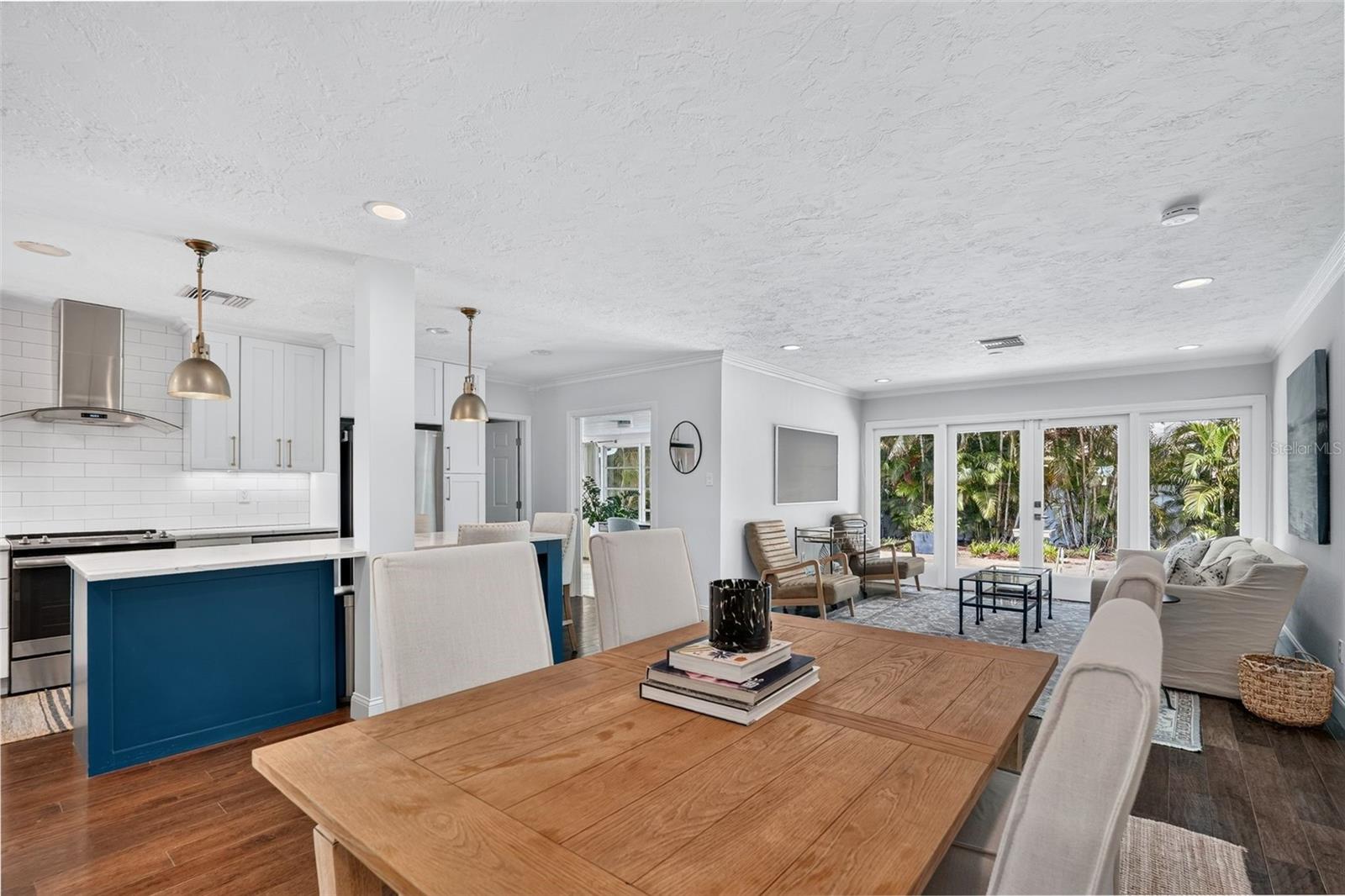 1965 HIBISCUS ST — photo 17