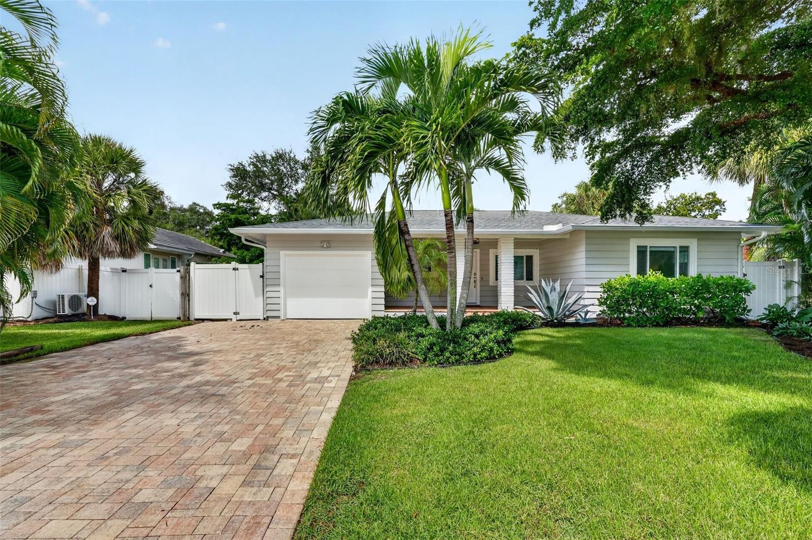 1965 HIBISCUS ST — photo 3